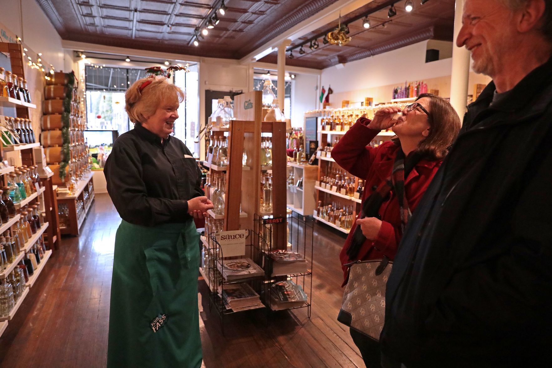 Shoppers search for Black Friday bargains around St. Louis
